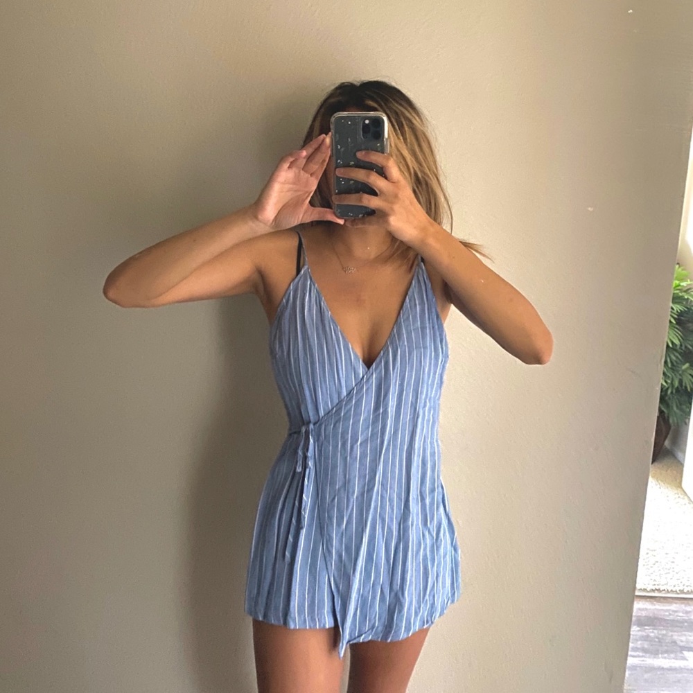 ROMPER - Picture 2 of 2